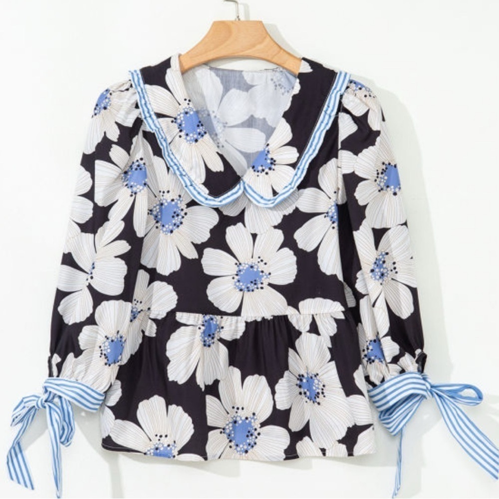 Floral Black and Blue Women's Top - Picture 3 of 9